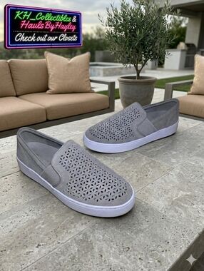 Vionic Kani Light Grey Suede Perforated Slip-On Sneakers Size 9